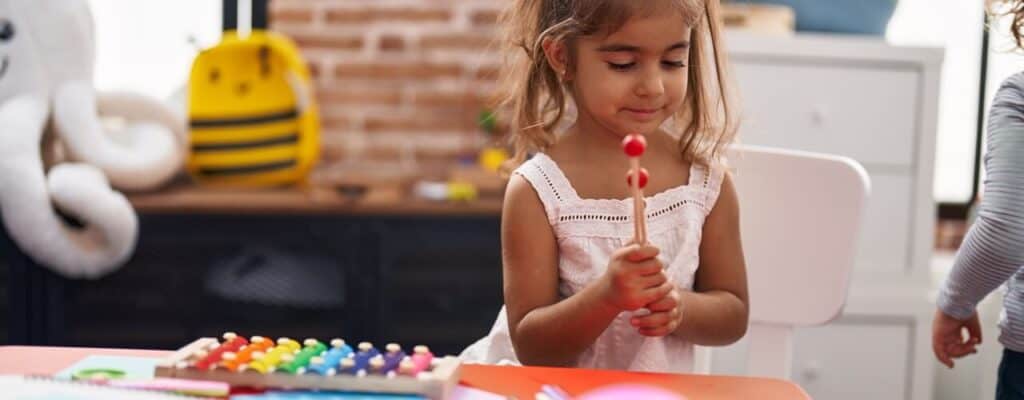 Play-based pediatric physical therapy for children
